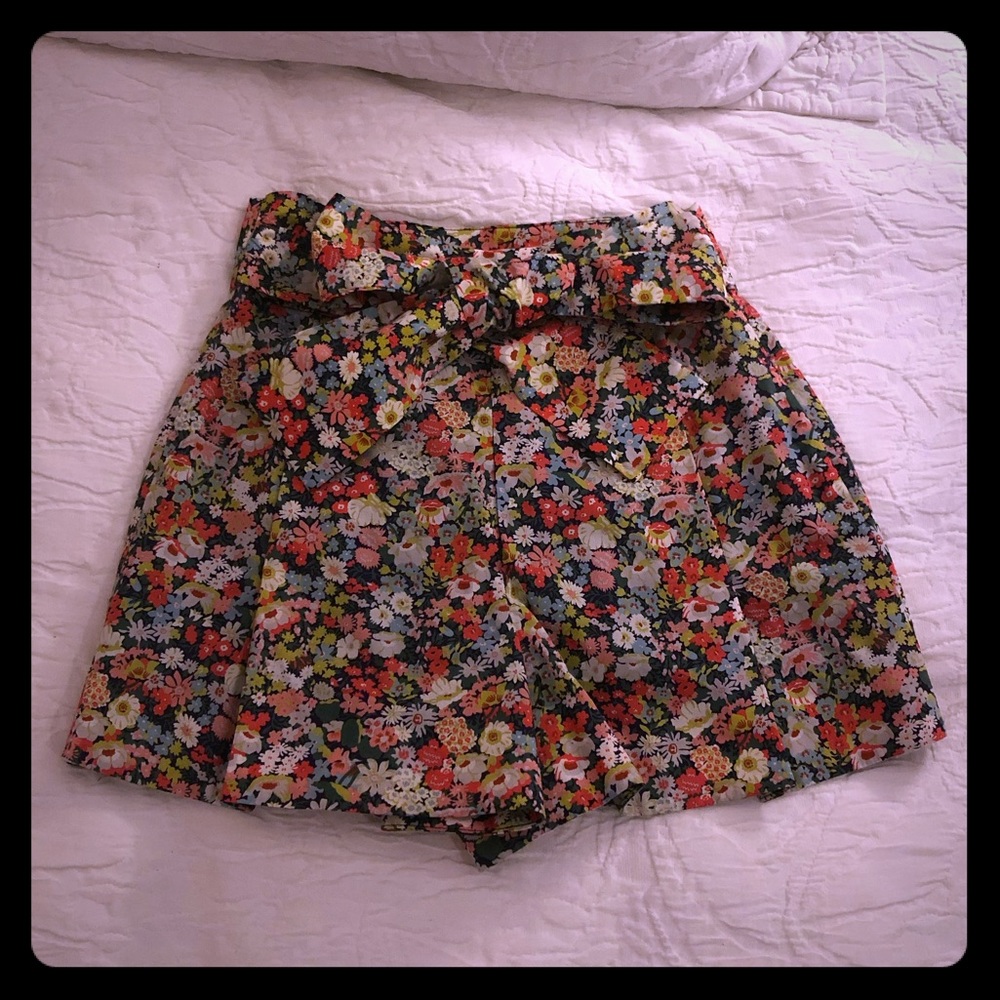 J Crew size 0 shorts with tie bow, Liberty floral